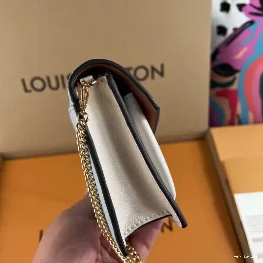 Cheap POCHETTE VUITTON MYLOCKME CHAIN LOUIS 0628